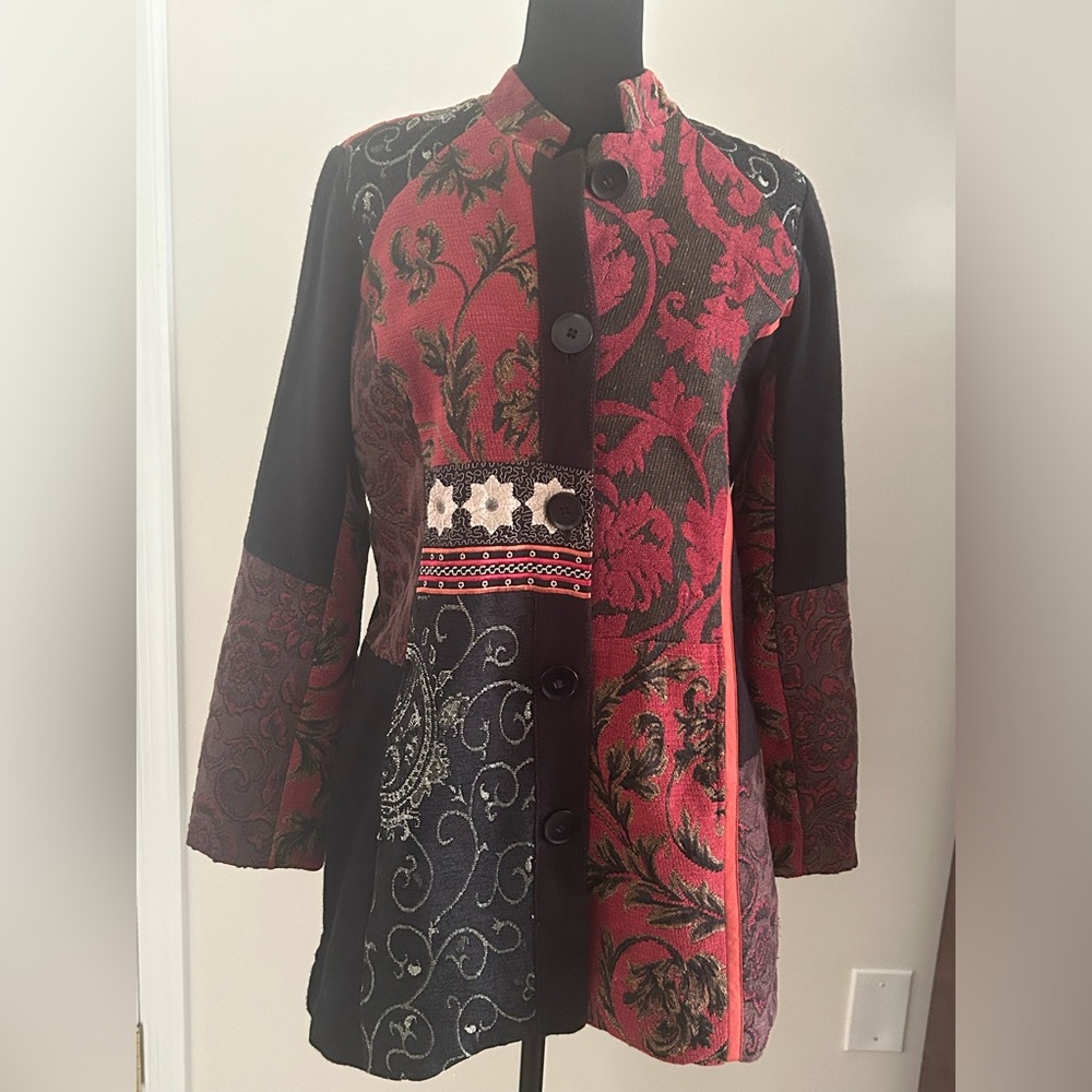Gorgeous embroidered Chicos jacket